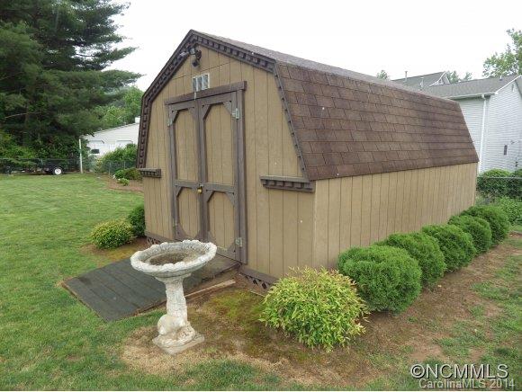 15 Braddock Way Asheville NC 28803