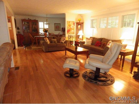 15 Braddock Way Asheville NC 28803