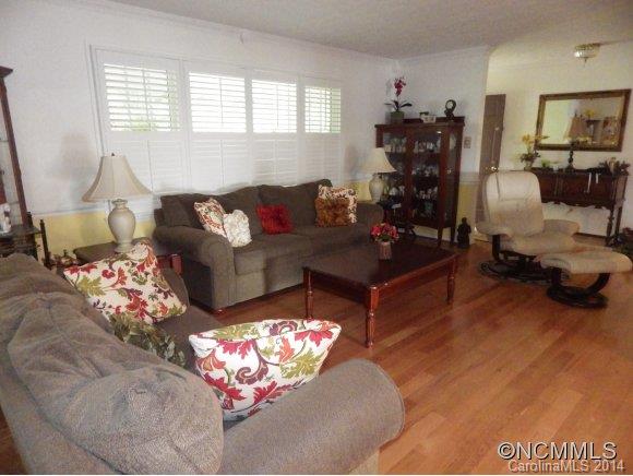 15 Braddock Way Asheville NC 28803