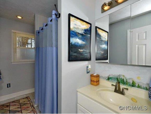 5 Braddock Way Asheville NC 28803