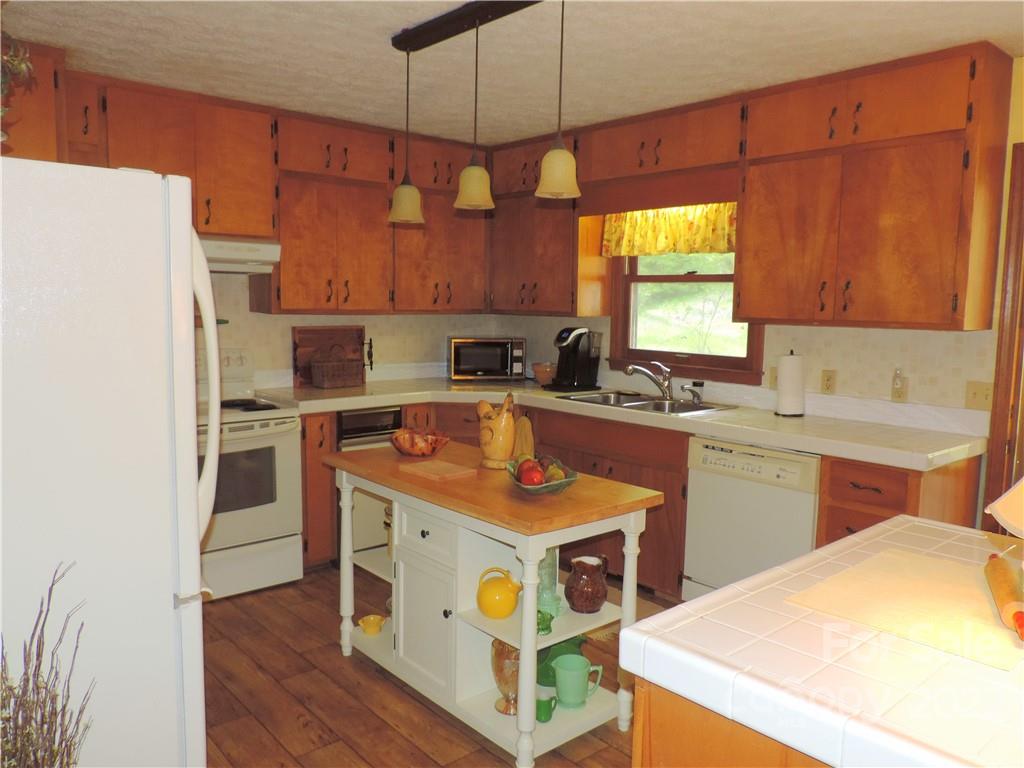 34 Triple Springs Lane Waynesville NC 28786