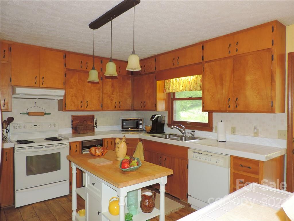 34 Triple Springs Lane Waynesville NC 28786