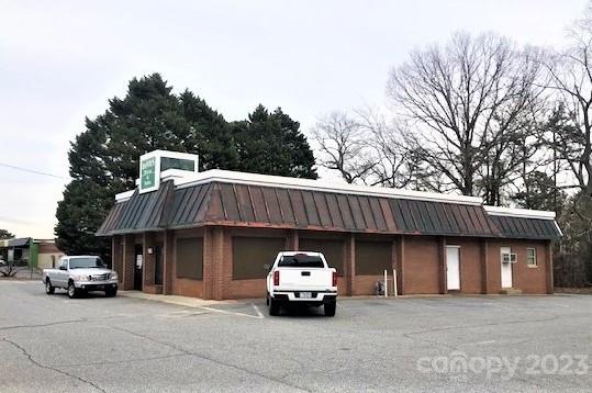 2208 N Center Street Hickory NC 28601