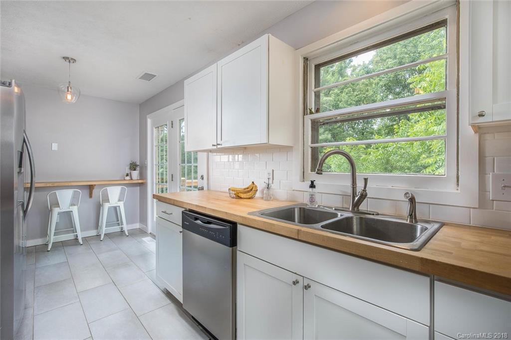 201 Hamburg Mountain Road Weaverville NC 28787
