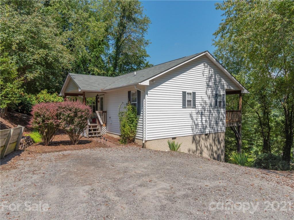 52 Mopar Lane Clyde NC 28721