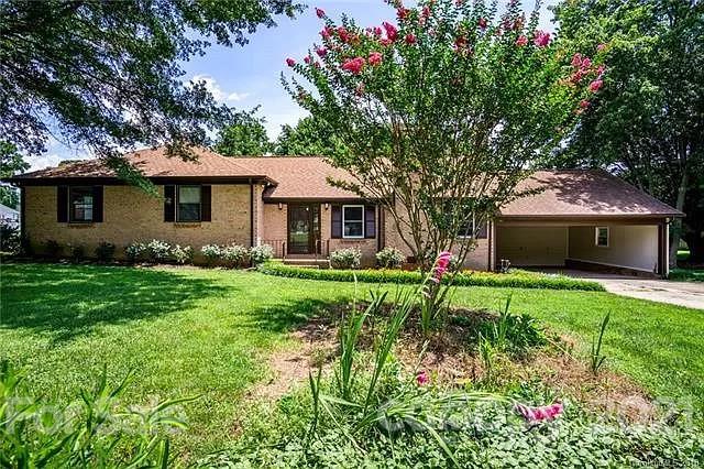 2429 Rosemond Circle Gastonia NC 28056