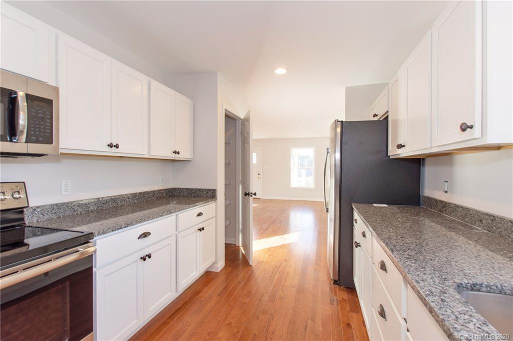 25 Yarrow Meadow Road Weaverville NC 28787