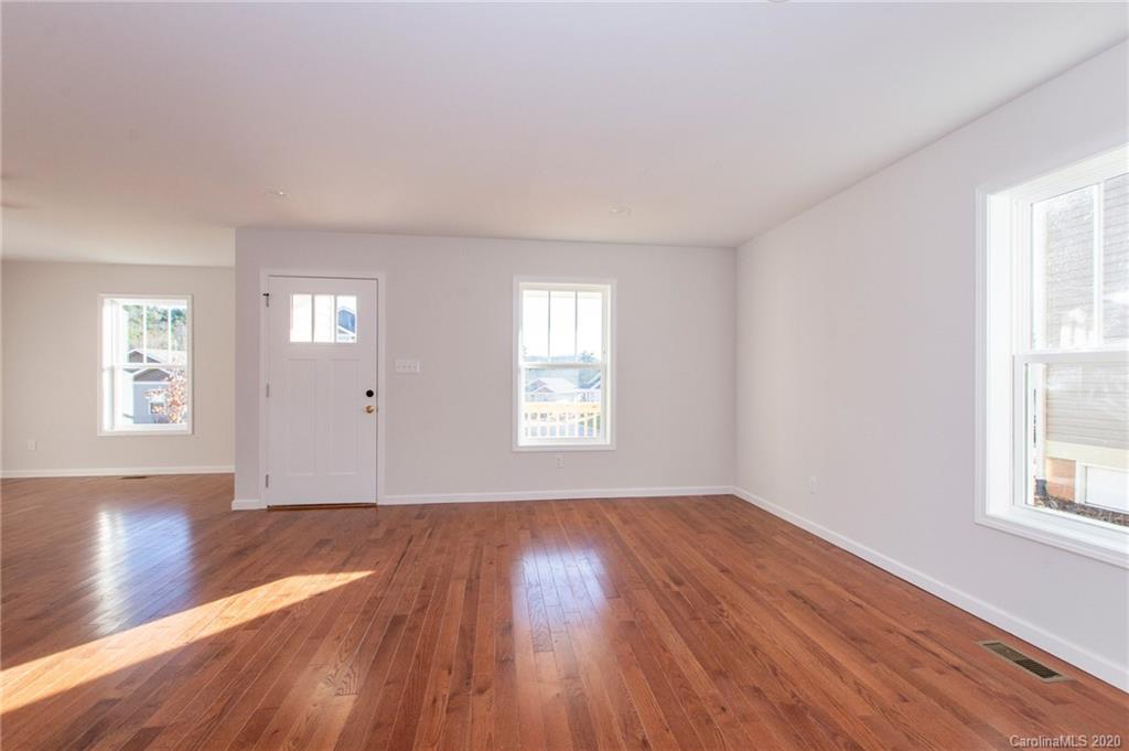 25 Yarrow Meadow Road Weaverville NC 28787