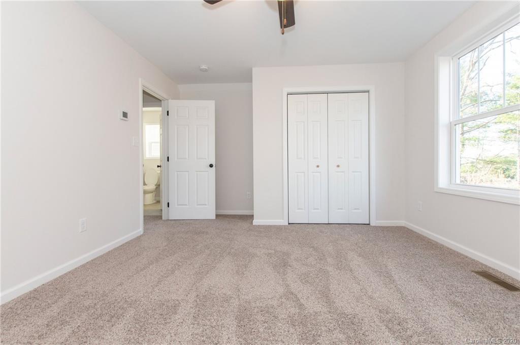 25 Yarrow Meadow Road Weaverville NC 28787