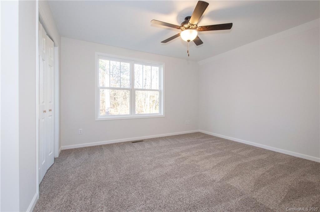 25 Yarrow Meadow Road Weaverville NC 28787