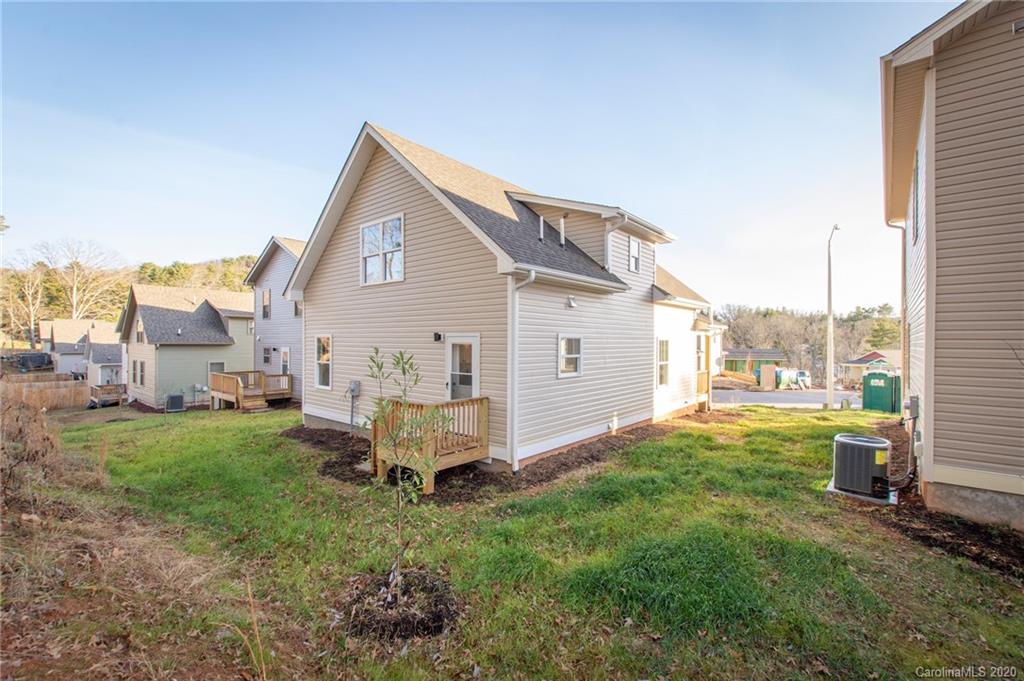 25 Yarrow Meadow Road Weaverville NC 28787