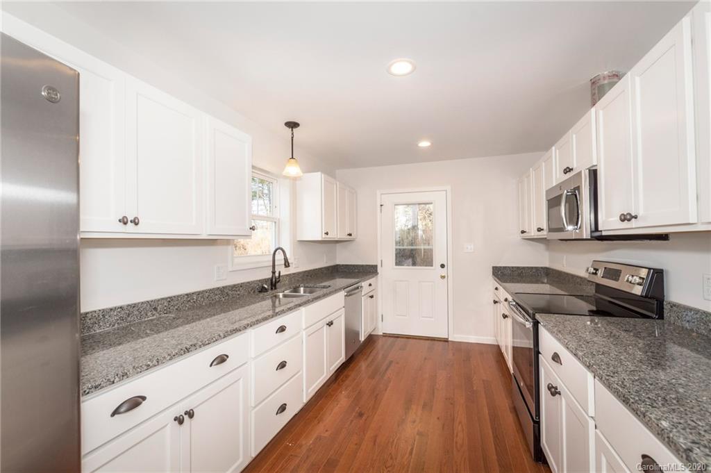 25 Yarrow Meadow Road Weaverville NC 28787