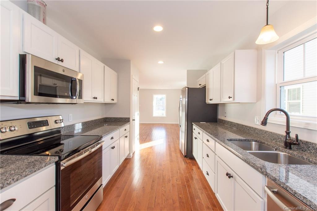 25 Yarrow Meadow Road Weaverville NC 28787