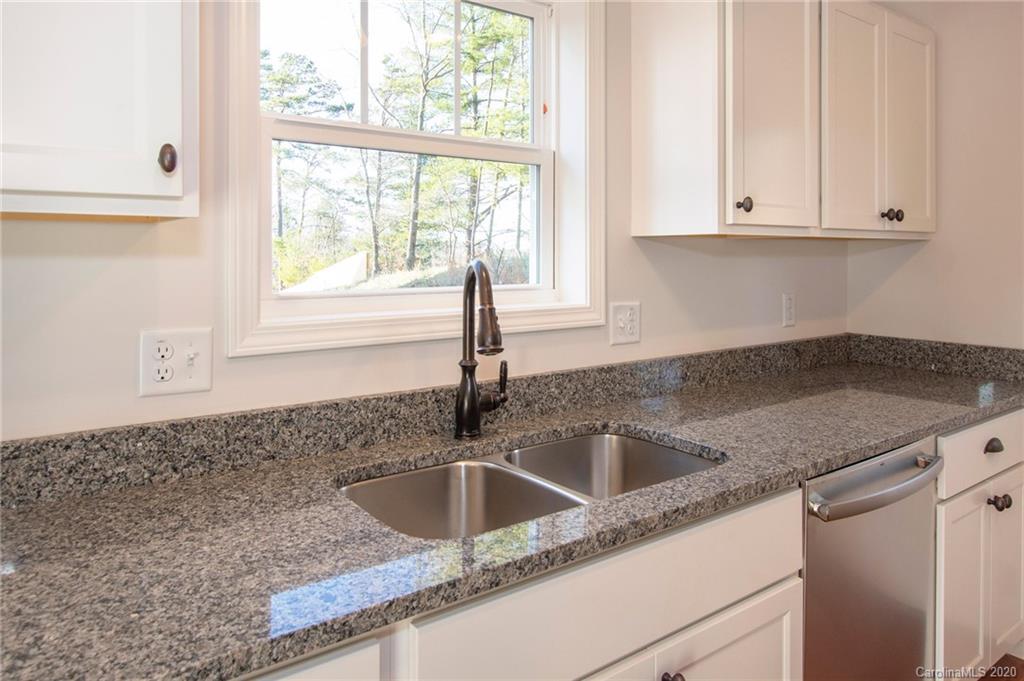 25 Yarrow Meadow Road Weaverville NC 28787