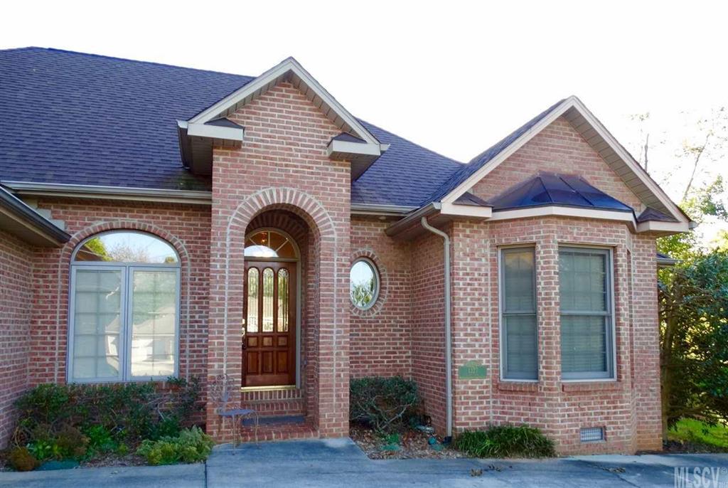 1327 20th Avenue Lane NE Hickory NC 28601