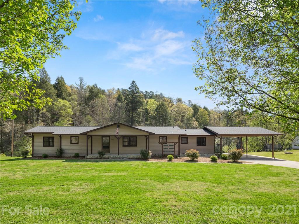 1692 Lake Tahoma Road Marion NC 28752