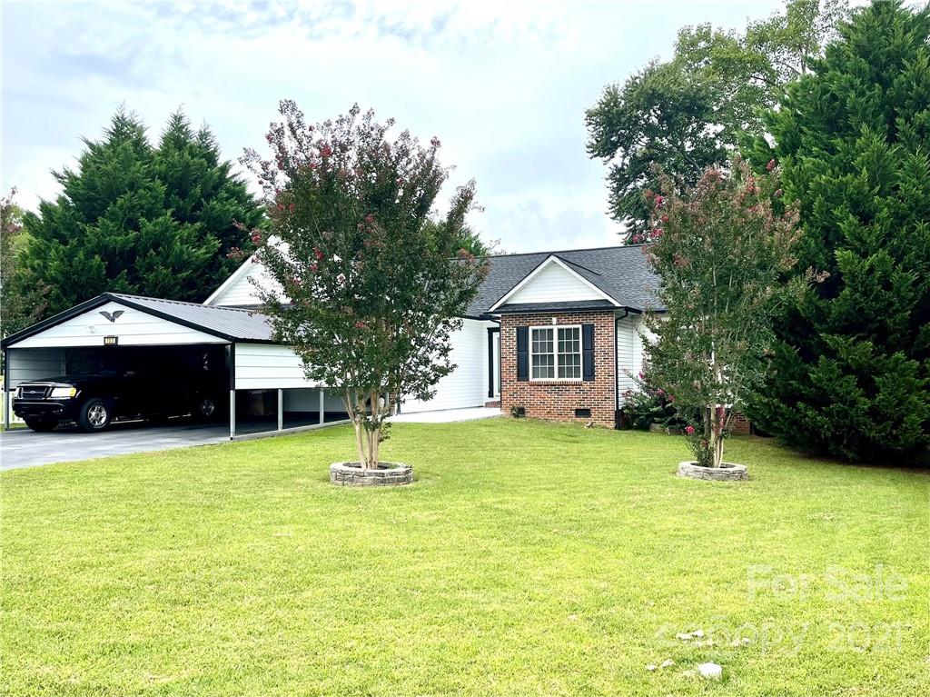 103 Pine Meadows Circle Hickory NC 28601