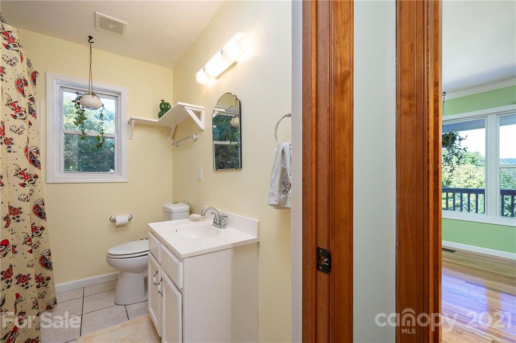 1747 Secluded Valley Road Marshall NC 28753