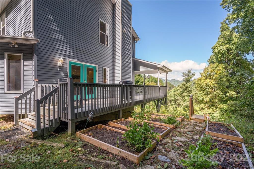 1747 Secluded Valley Road Marshall NC 28753