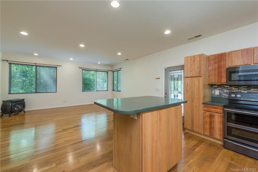 752 Hiawassee Avenue Black Mountain NC 28711