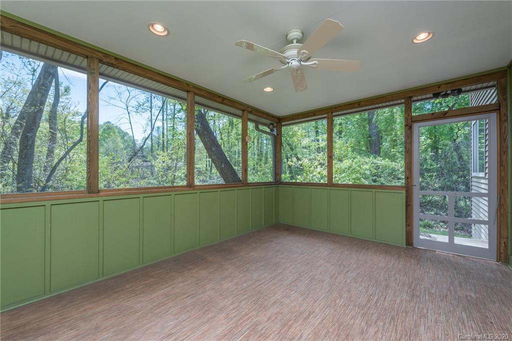 752 Hiawassee Avenue Black Mountain NC 28711
