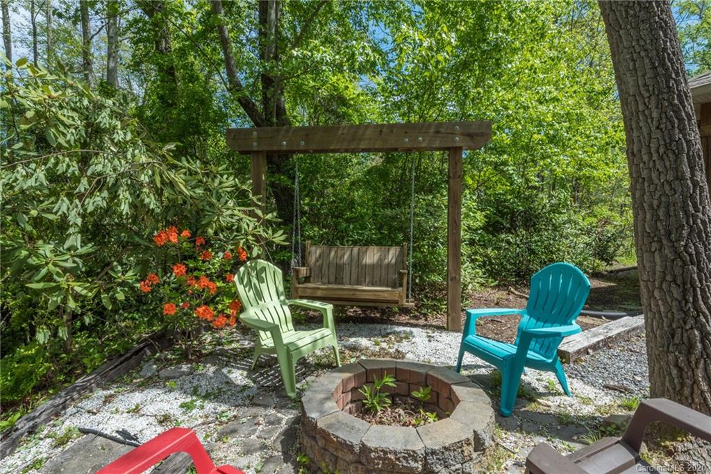 752 Hiawassee Avenue Black Mountain NC 28711