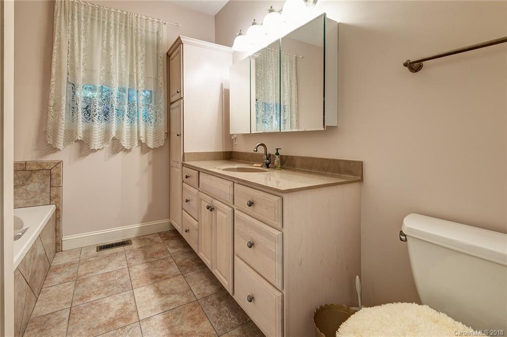 145 Carter Cove Road Asheville NC 28804