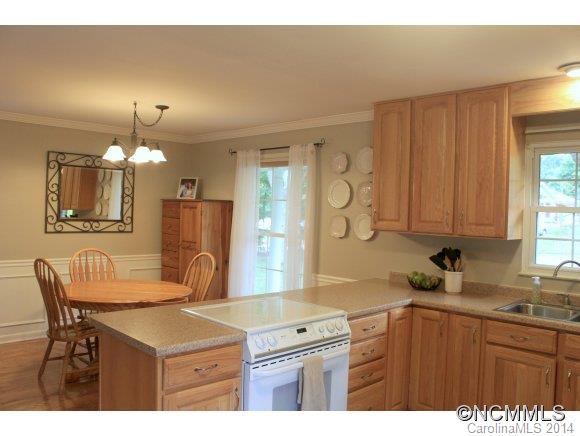 107 Summerglen Drive Asheville NC 28806