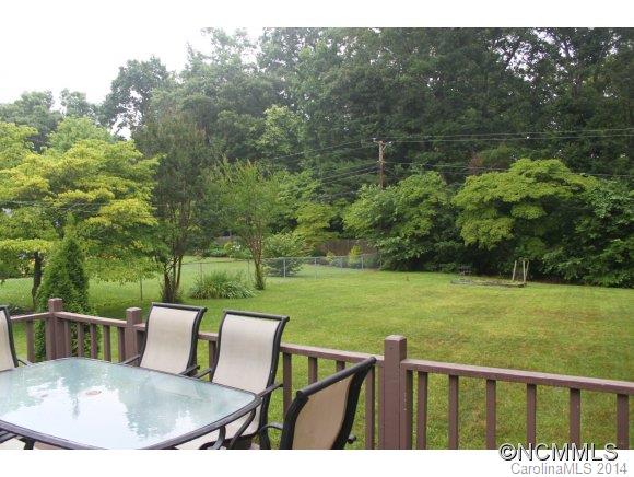 107 Summerglen Drive Asheville NC 28806