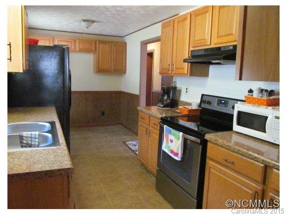 300 Garvel Mountain Road Burnsville NC 28714