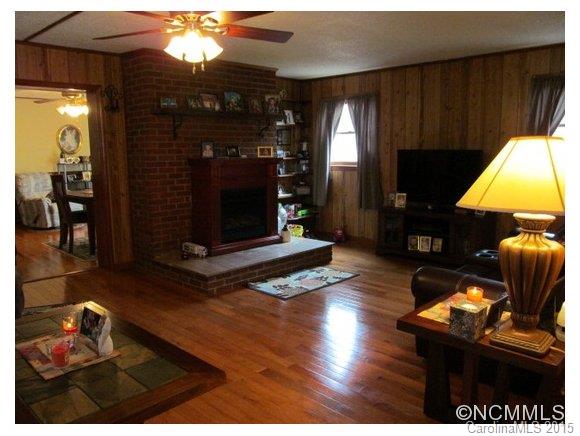 300 Garvel Mountain Road Burnsville NC 28714
