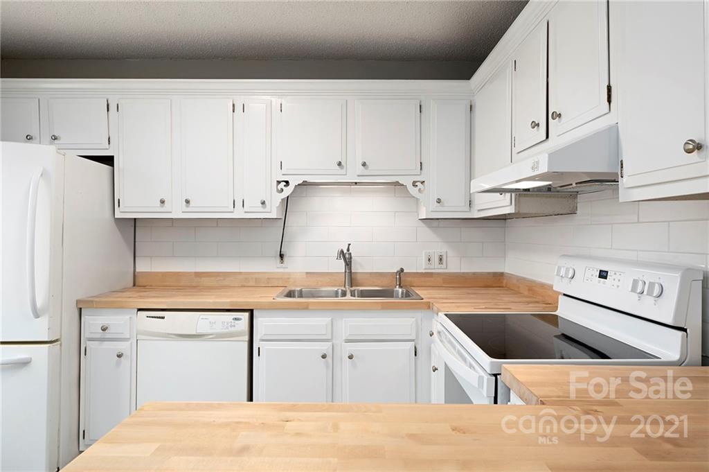 55 Tahkieostie Trail Asheville NC 28806