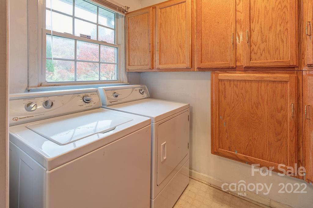 161 Cherry Oak Road Burnsville NC 28714