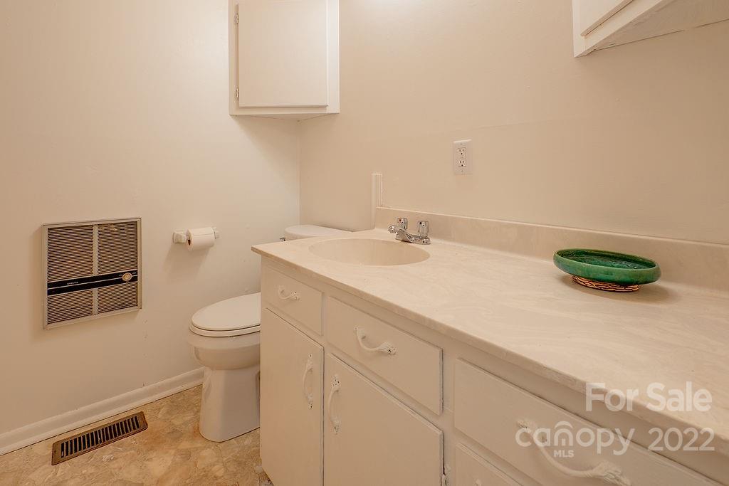 161 Cherry Oak Road Burnsville NC 28714