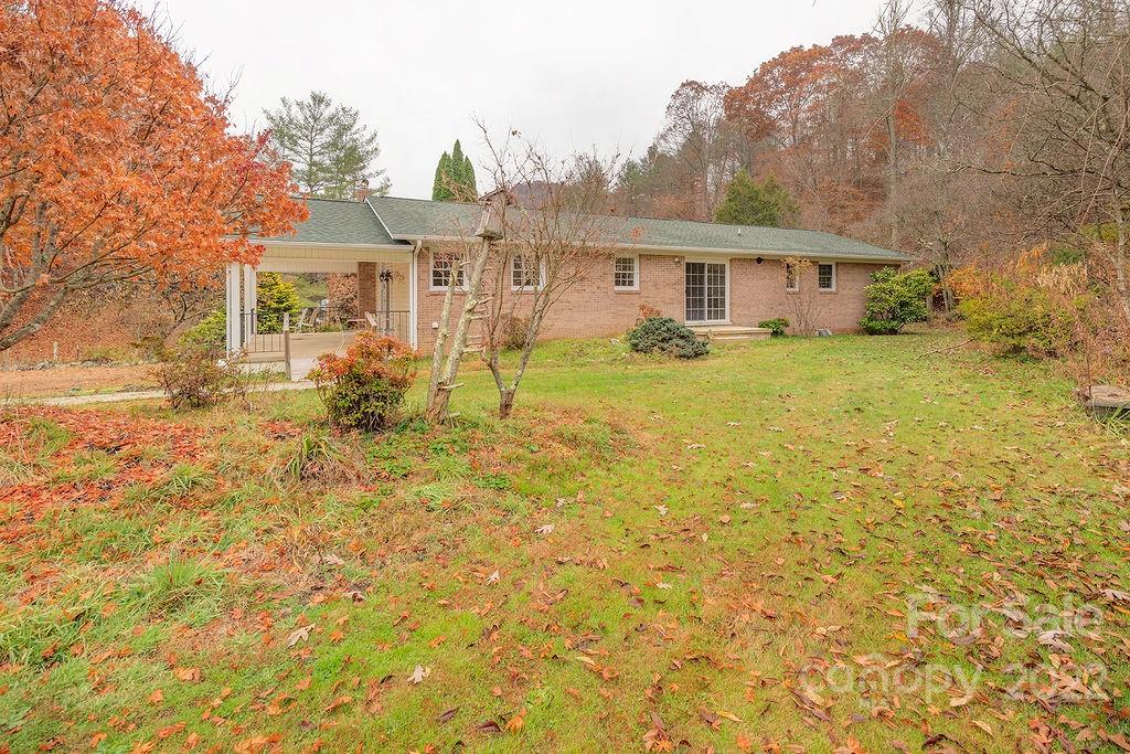 161 Cherry Oak Road Burnsville NC 28714