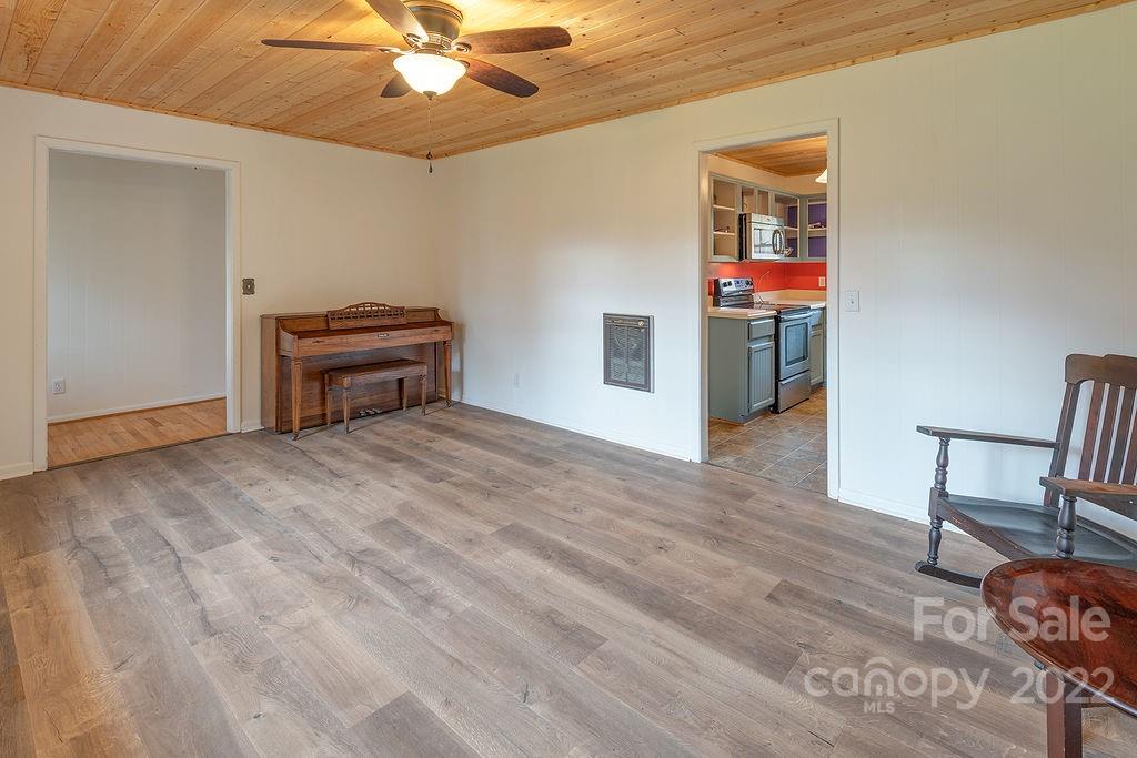 161 Cherry Oak Road Burnsville NC 28714