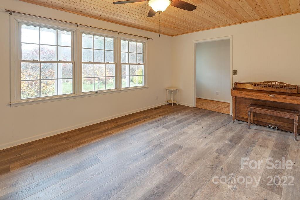 161 Cherry Oak Road Burnsville NC 28714