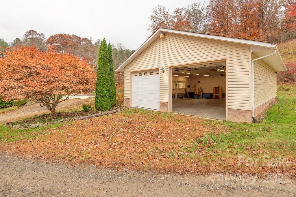 161 Cherry Oak Road Burnsville NC 28714