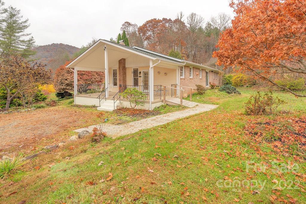 161 Cherry Oak Road Burnsville NC 28714