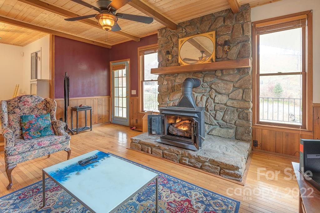 161 Cherry Oak Road Burnsville NC 28714