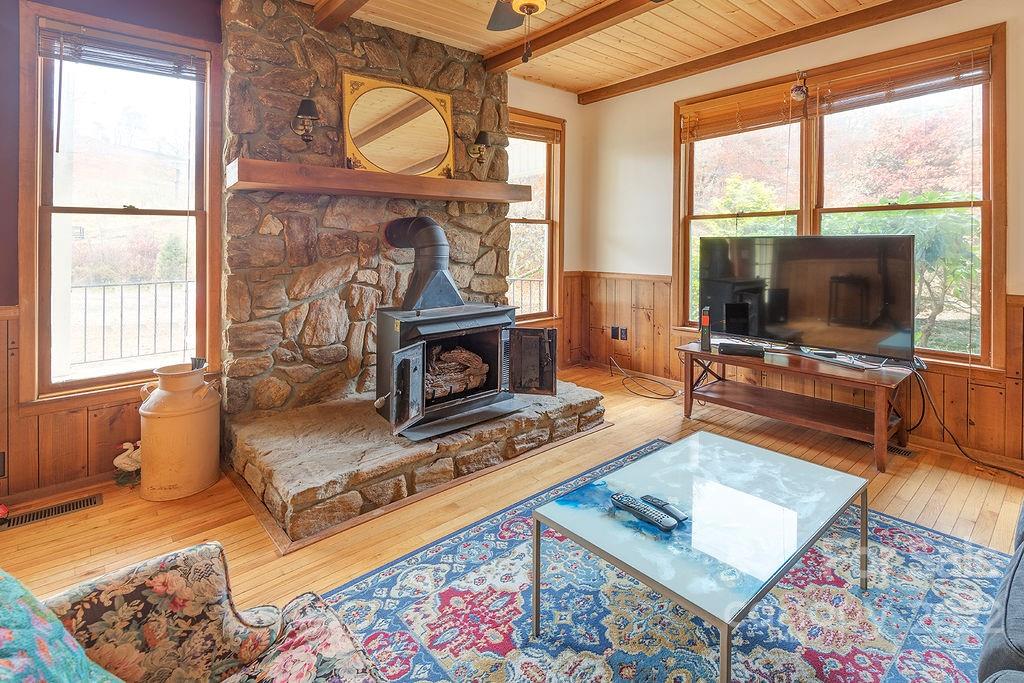 161 Cherry Oak Road Burnsville NC 28714