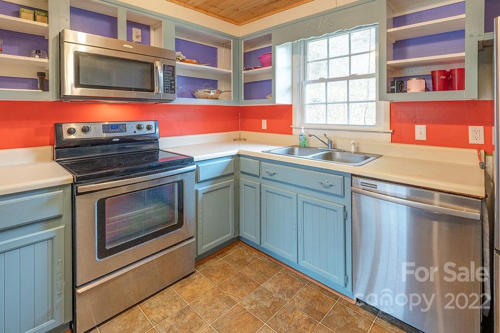 161 Cherry Oak Road Burnsville NC 28714