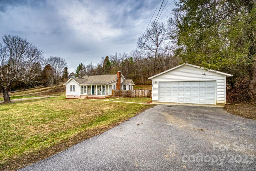 1085 Old Clyde Road Clyde NC 28721