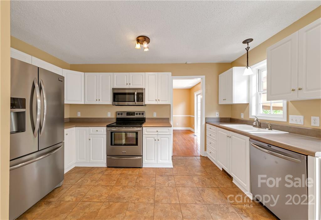 3 Westmont Drive Asheville NC 28806