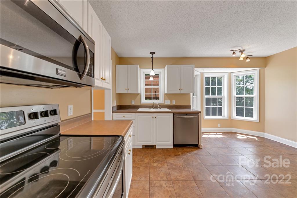 3 Westmont Drive Asheville NC 28806