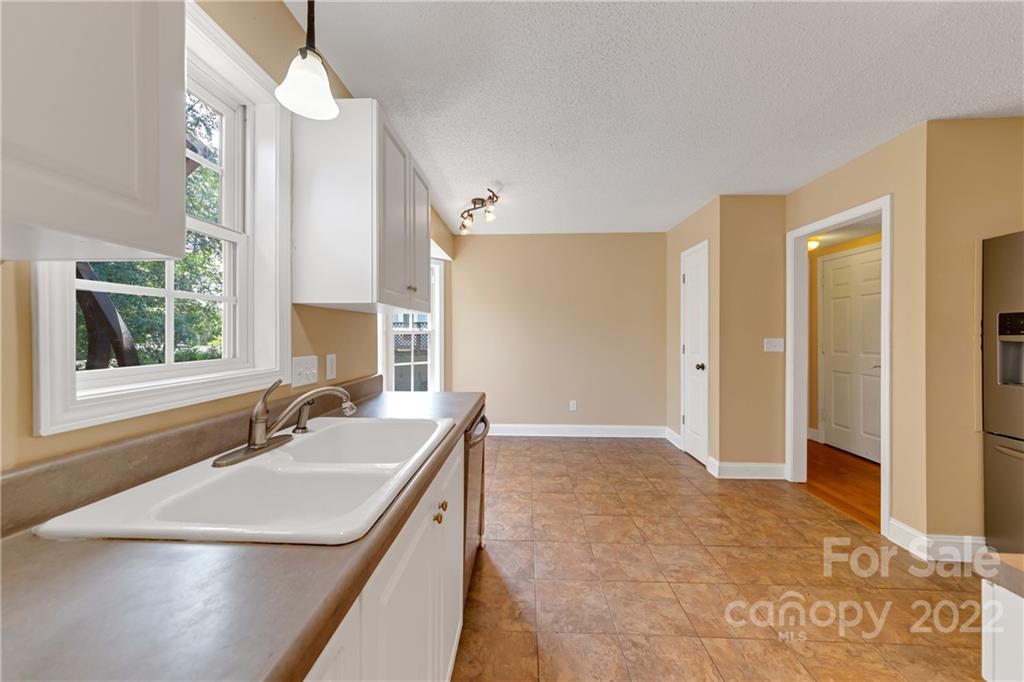 3 Westmont Drive Asheville NC 28806