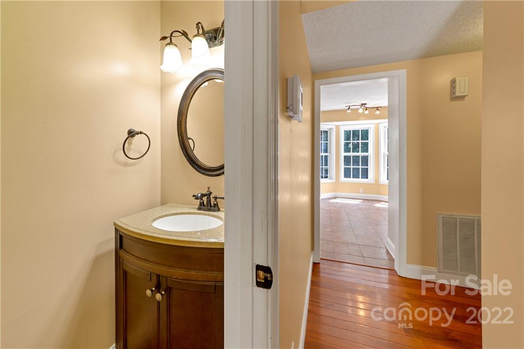 3 Westmont Drive Asheville NC 28806