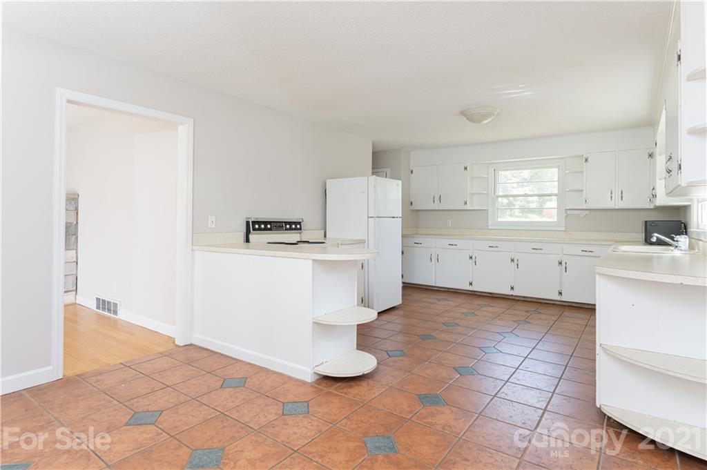 5 Bear Creek Place Asheville NC 28806