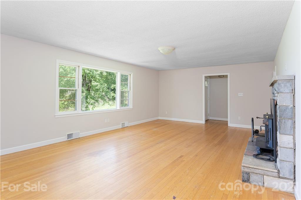 5 Bear Creek Place Asheville NC 28806
