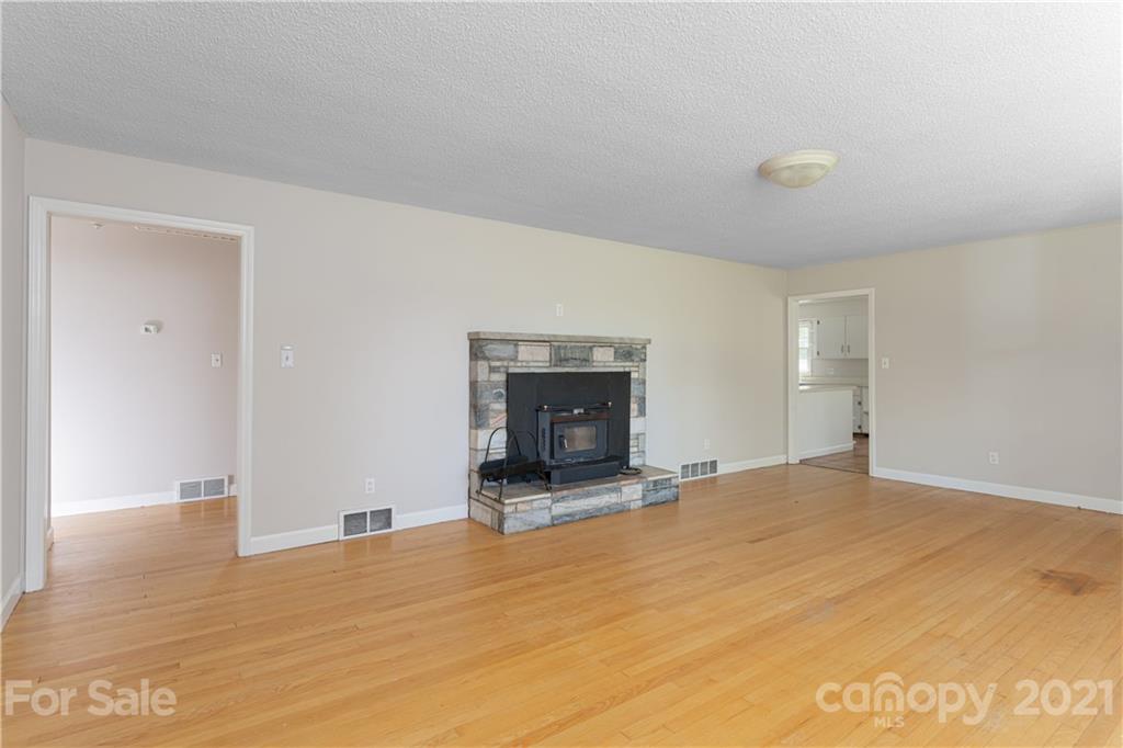5 Bear Creek Place Asheville NC 28806